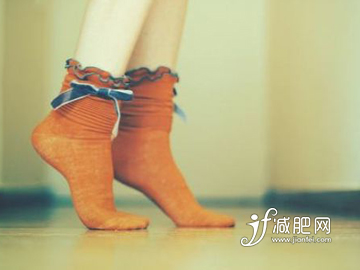 怎么减臀部赘肉 踮脚尖