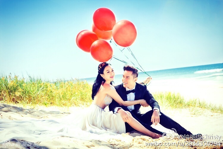 钟丽缇和张伦硕婚纱照