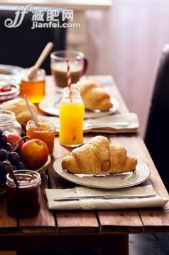 食品,桌子,广口瓶,甜食,影棚拍摄_483665948_Traditional Continental Breakfast_创意图片_Getty Images China 食品,桌子,广口瓶,甜食,影棚拍摄_483665948_Traditional Continental Breakfast_创意图片_Getty Images China