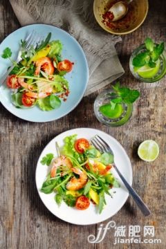 饮食,饮料,食品,银餐具,餐具_472128579_Prawn and green mango salad_创意图片_Getty Images China 饮食,饮料,食品,银餐具,餐具_472128579_Prawn and green mango salad_创意图片_Getty Images China