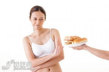 人,饮食,食品,影棚拍摄,室内_558964347_Young woman refusing foods for dieting,_创意图片_Getty Images China 人,饮食,食品,影棚拍摄,室内_558964347_Young woman refusing foods for dieting,_创意图片_Getty Images China