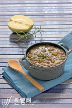 容器,食品,室内,餐巾,汤_498541043_Chestnut, lentils and brown rice soup_创意图片_Getty Images China 容器,食品,室内,餐巾,汤_498541043_Chestnut, lentils and brown rice soup_创意图片_Getty Images China