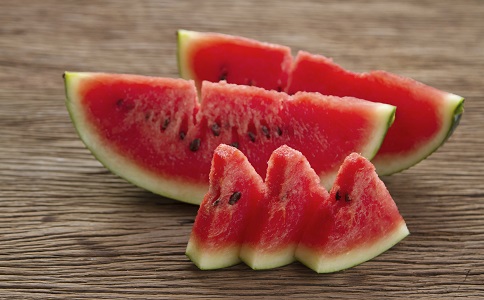 哪些食物可以快速减肥 夏季减肥小常识 想要减肥吃什么食物好