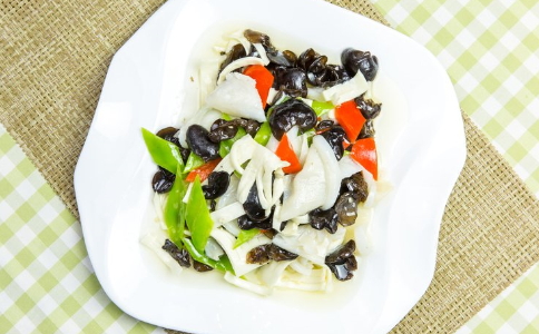夏季减肥沙拉吃什么 夏季减肥食谱有哪些 夏季怎么减肥好
