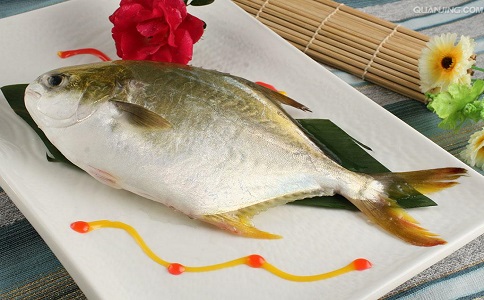 减肥期间可以吃鱼吗 吃鱼可以减肥吗 减肥期间吃什么鱼好