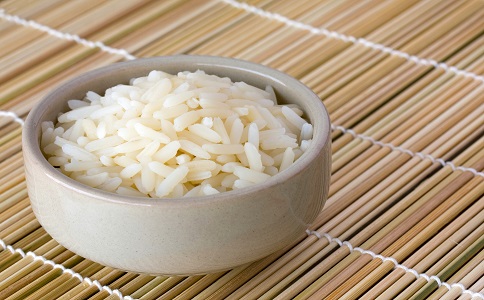 吃米饭容易胖还是面包容易胖 如何控制米饭的食用量 喝水会长胖吗