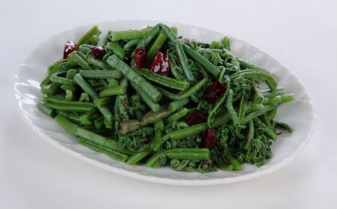 吃野菜能瘦腹是真的吗 野菜怎么吃可以减肥 哪些野菜减肥效果好