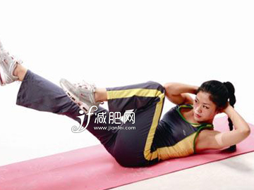 怎么练出平坦小腹 6招虐出平坦小腹