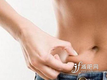 怎么简单有效瘦肚子 揉捏去肥肉