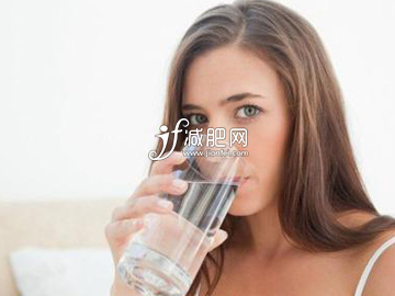 怎么甩掉游泳圈 4招瘦掉游泳圈