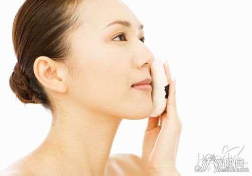 长期挤乳沟 易挤出4大不良后果