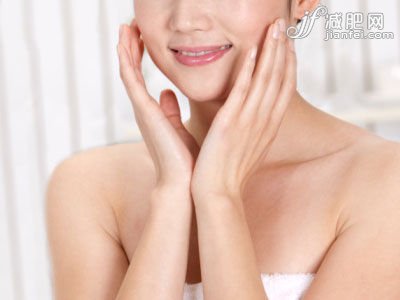 简单小动作 轻松消肿变小V脸