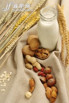 室内,小麦,桌子,食品,饮料_14866f68f_静物坚果麦穗牛奶_创意图片_Getty Images China 室内,小麦,桌子,食品,饮料_14866f68f_静物坚果麦穗牛奶_创意图片_Getty Images China