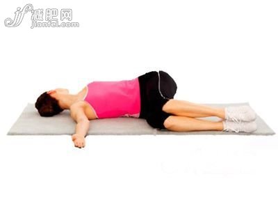 仰卧扭转