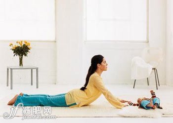 瘦身新绝招 伸展减肥操还能缓解痛经