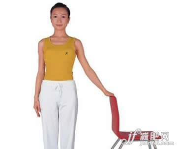 办公室瘦身瑜伽动作 一把椅子助你减赘肉