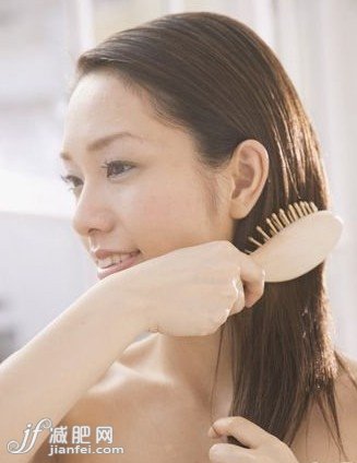 整骨瘦脸按摩 击退水肿脂肪