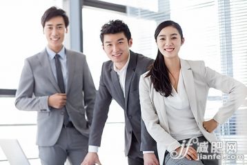商务人士,工作,会议,办公室职员,销售职位_f2035d742_年轻商务人士肖像_创意图片_Getty Images China 商务人士,工作,会议,办公室职员,销售职位_f2035d742_年轻商务人士肖像_创意图片_Getty Images China