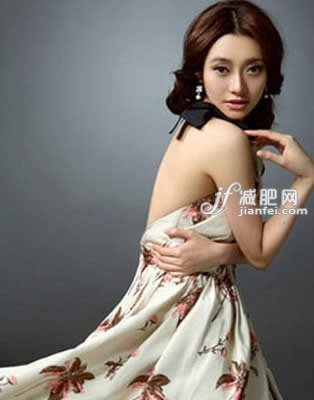 简单运动让你彻底告别蝴蝶袖