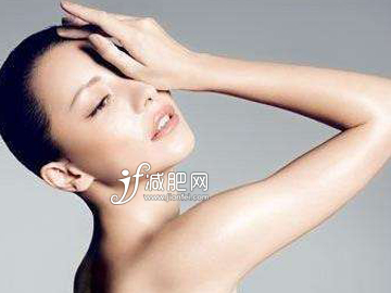手臂越来越粗怎么办 第三步矫正身姿