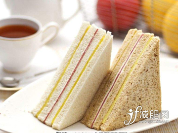 如何瘦腰两侧的赘肉 全麦食品