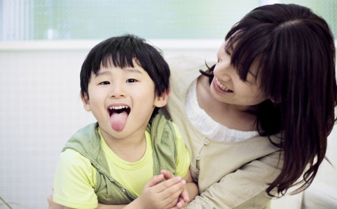 儿童肥胖的危害有哪些 小孩要怎么预防肥胖 儿童肥胖会导致性早熟吗