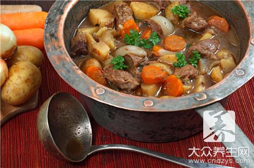 土豆炖猪肉怎么做？揭秘正宗做法！