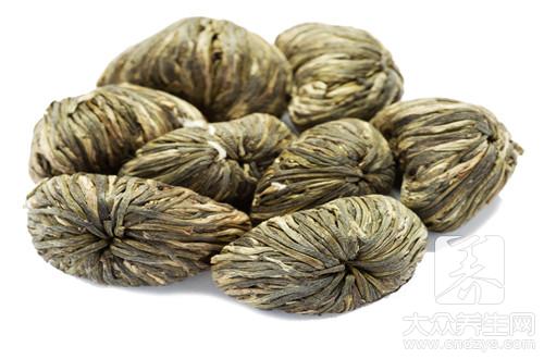 红枣猪肚汤的不同操作步骤