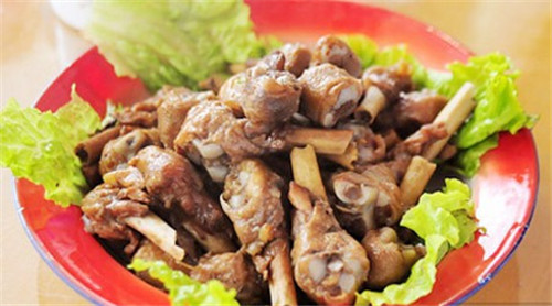 怀孕可以吃鸡骨吗