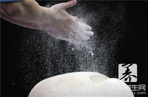 淀粉能用面粉代替的吗？