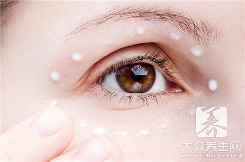 眼睛里有寄生虫的症状是什么？