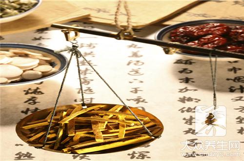 “多事之秋”女人身边不能离这东西                                                     (2)