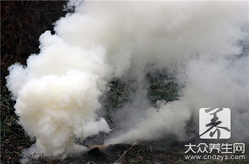 大笑易引起尿失禁 女性健康不容忽视(6)