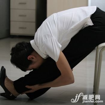 办公室瑜伽16招OL坐着变瘦