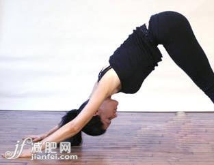 四式瘦腿瑜伽动作 麻豆美腿塑成计划