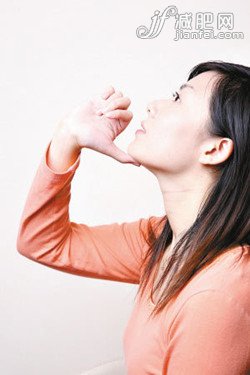 8式瘦脸瑜伽动作 缔造完美下额美人脸