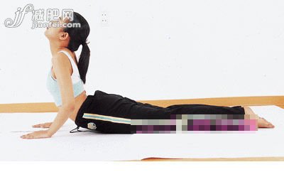 step2 慢慢抬起身体离地