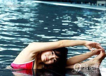 瘦身排毒丰胸 5步水中瑜伽