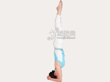 如何练出完美身材 头倒立式