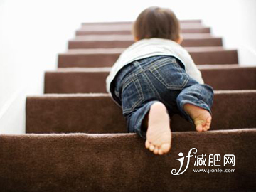 怎样爬楼梯减肥 爬楼梯减肥的正确方式