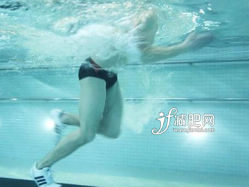 周末该如何快速减肥 水中慢跑