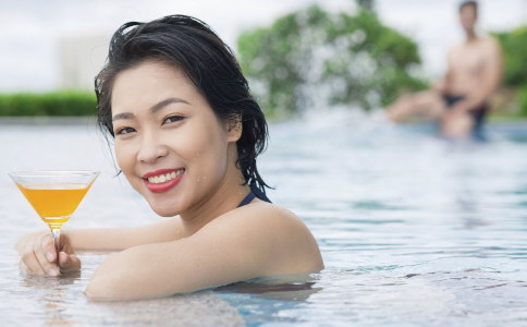 游泳可以减肥吗 游泳减肥的成功案例 如何利用游泳减肥