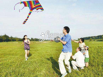 清明长假踏青5运动 放风筝