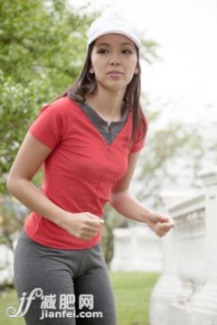 人,户外,20到24岁,长发,黑发_150668871_Young woman jogging_创意图片_Getty Images China 人,户外,20到24岁,长发,黑发_150668871_Young woman jogging_创意图片_Getty Images China
