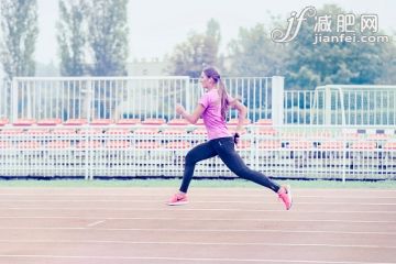人,运动,户外,20到24岁,运动鞋_532103885_Runners_创意图片_Getty Images China 人,运动,户外,20到24岁,运动鞋_532103885_Runners_创意图片_Getty Images China