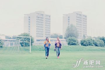 人,建筑,运动,户外,20到24岁_532103987_Runners_创意图片_Getty Images China 人,建筑,运动,户外,20到24岁_532103987_Runners_创意图片_Getty Images China
