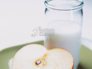 如何减肥瘦腿瘦肚子 饮食减肥瘦身法　苹果牛奶减肥