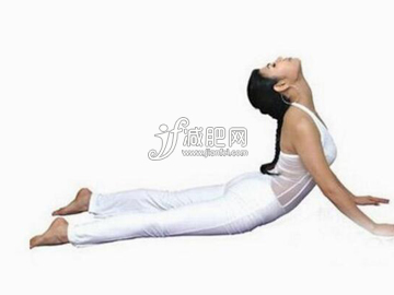 简单的睡前减肥运动 美人鱼式瑜伽