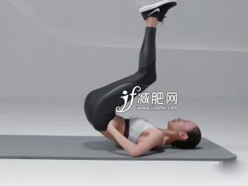 想要快速减肥塑身 仰卧屈膝抬腿