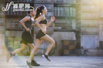 运动员,锻炼,运动,跑,塑形_cf432b5a0_年轻人户外跑步锻炼_创意图片_Getty Images China 运动员,锻炼,运动,跑,塑形_cf432b5a0_年轻人户外跑步锻炼_创意图片_Getty Images China